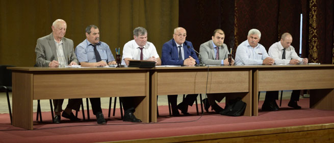 Депутаты